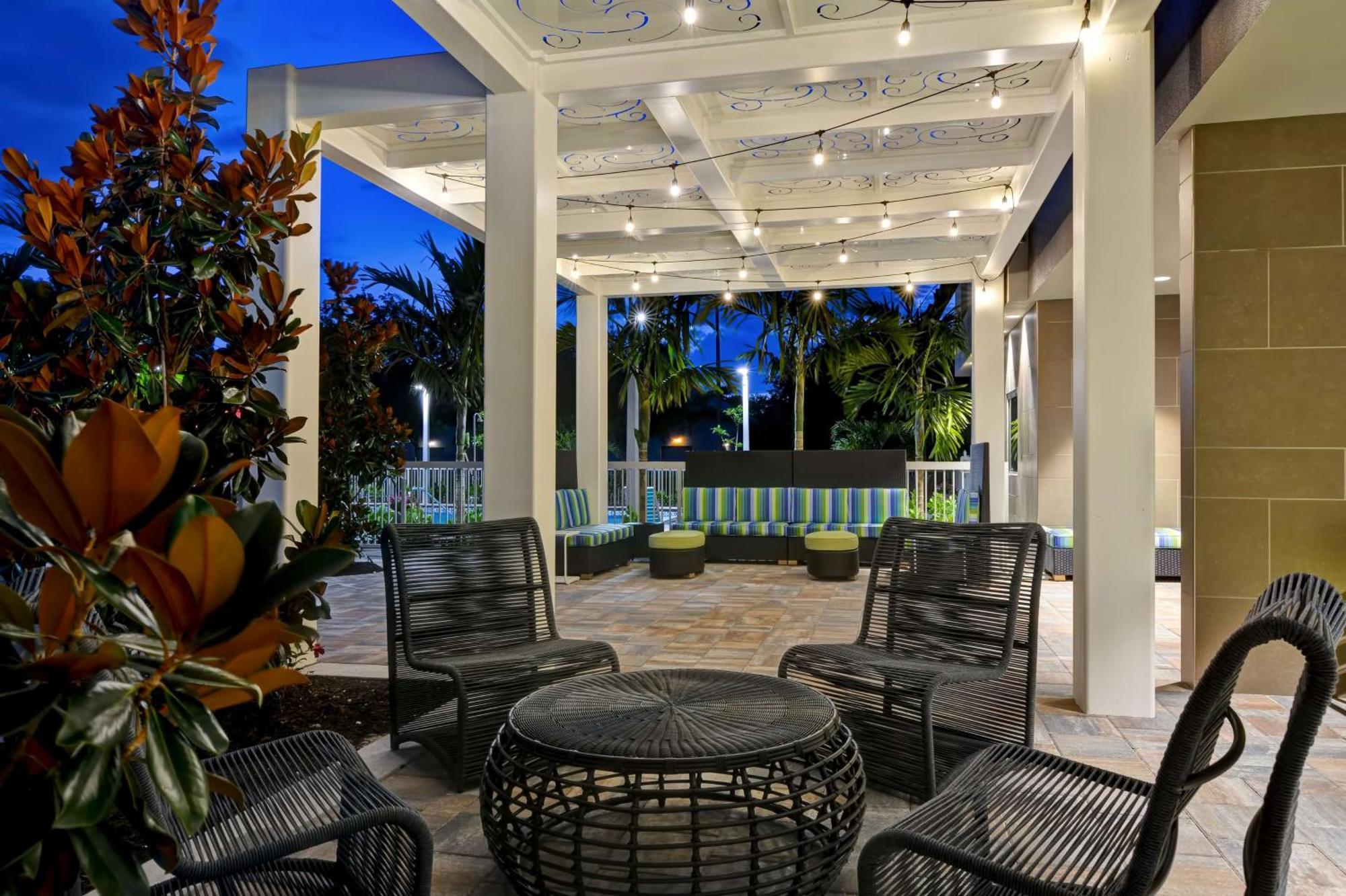 那不勒斯i-75松岭路希尔顿惠庭套房酒店 North North Naples 外观 照片